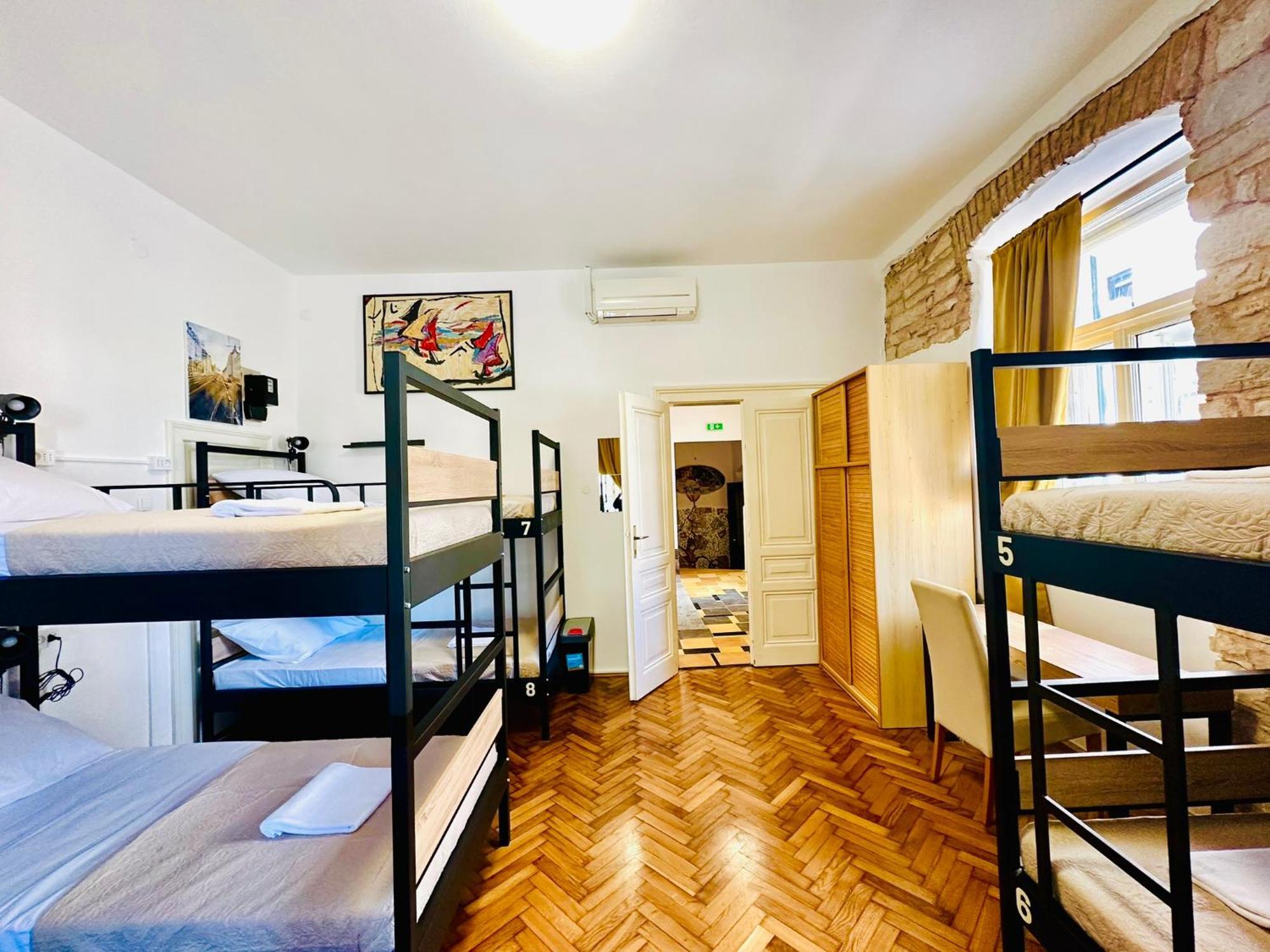 Hostel Art & Joy 普拉 外观 照片